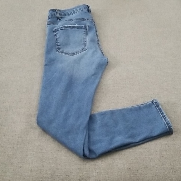 Forever 21 Jeans - Picture 3 of 3